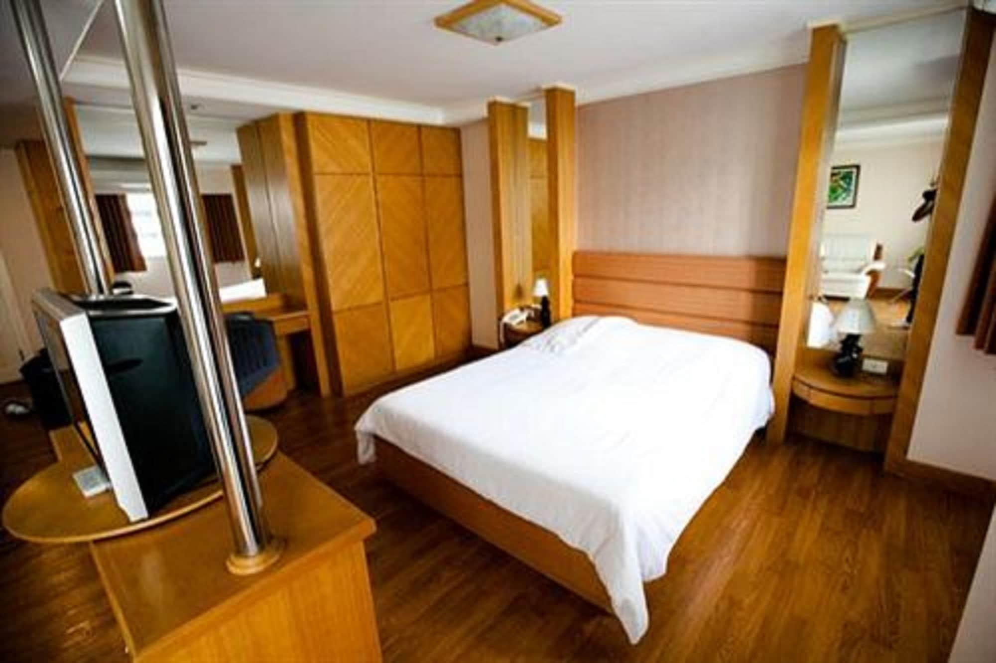 Roseate Ratchada Aparthotel Banguecoque Exterior foto