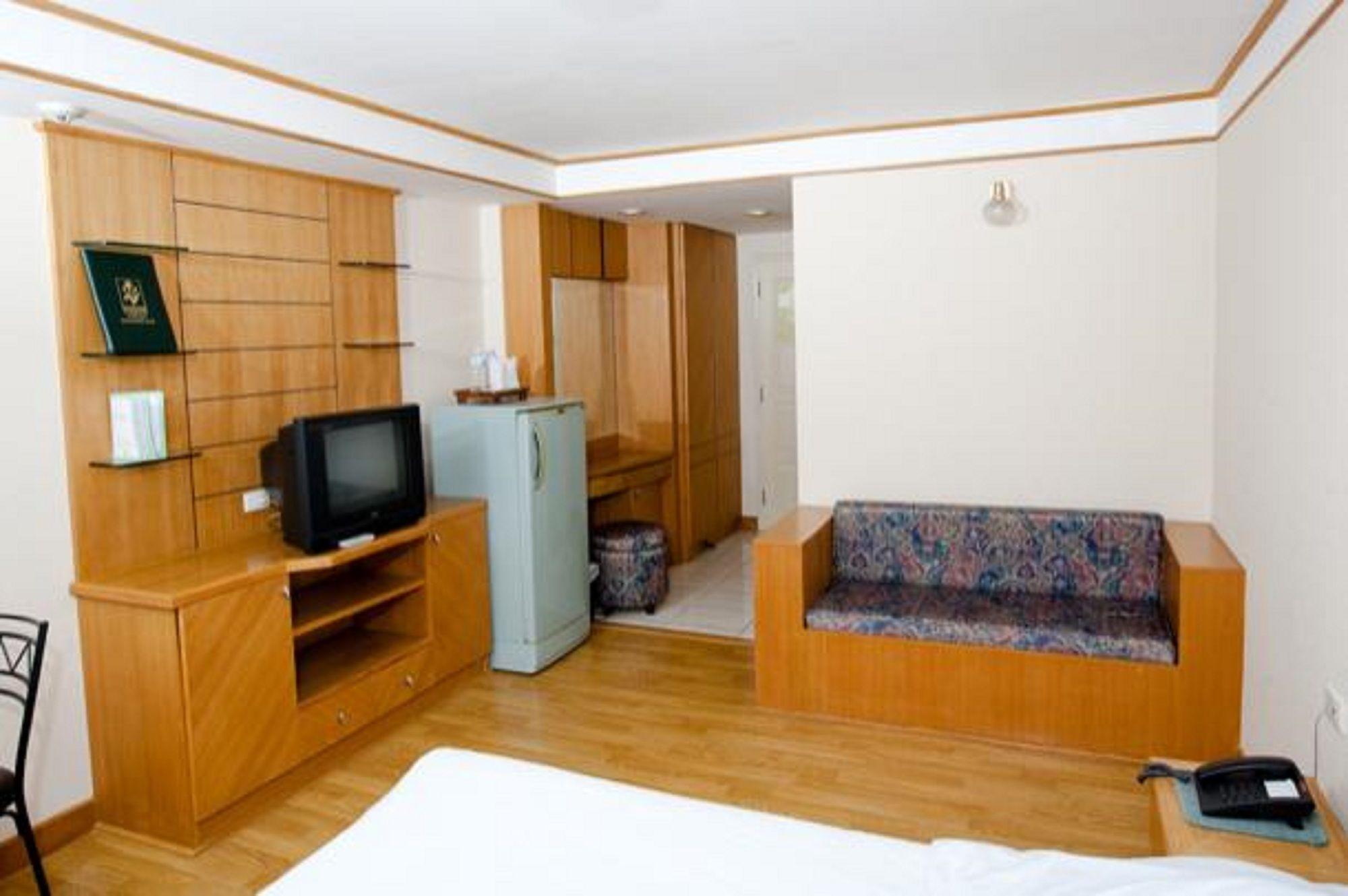 Roseate Ratchada Aparthotel Banguecoque Exterior foto